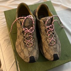 Gucci Shoes For Women 
