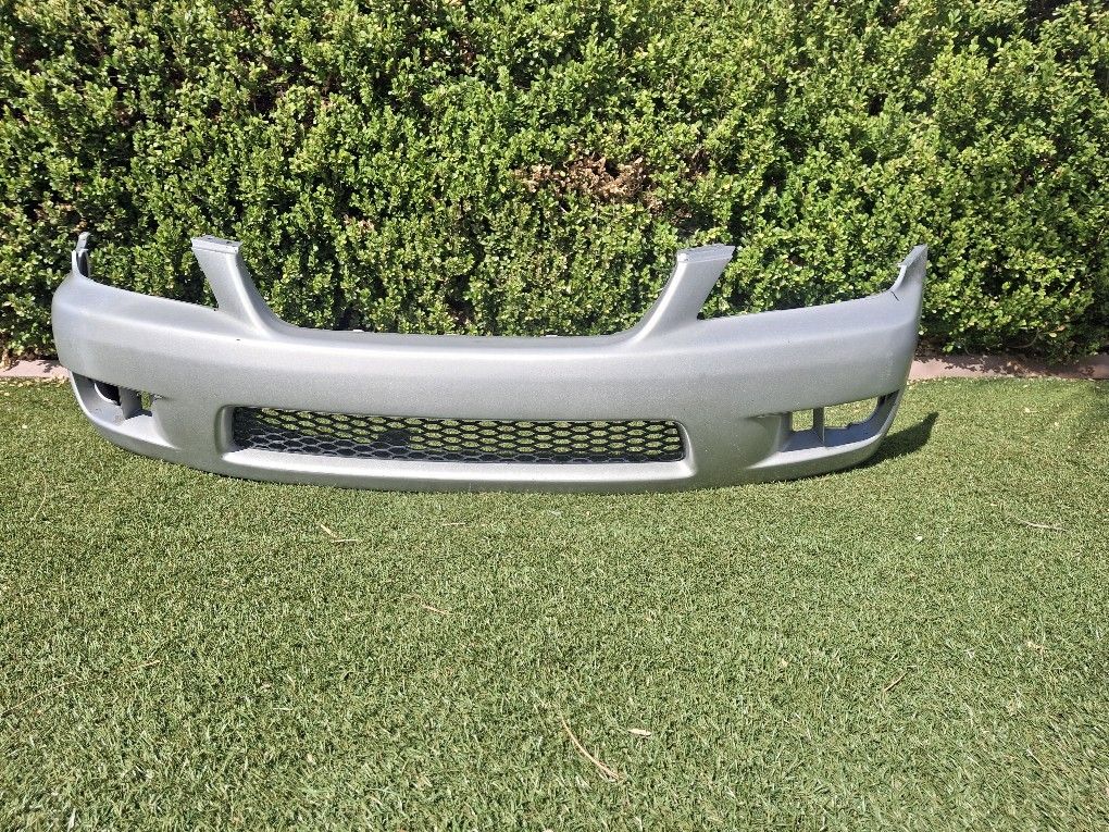 Lexus IS300 oem front Bumper In Millennium Silver