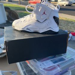 Jordan true flight youth size 2 1/2