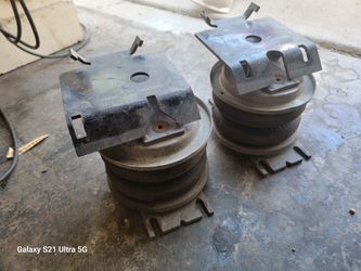 Airlift 5814 Load-leveling / towing air bags from RAM 1500