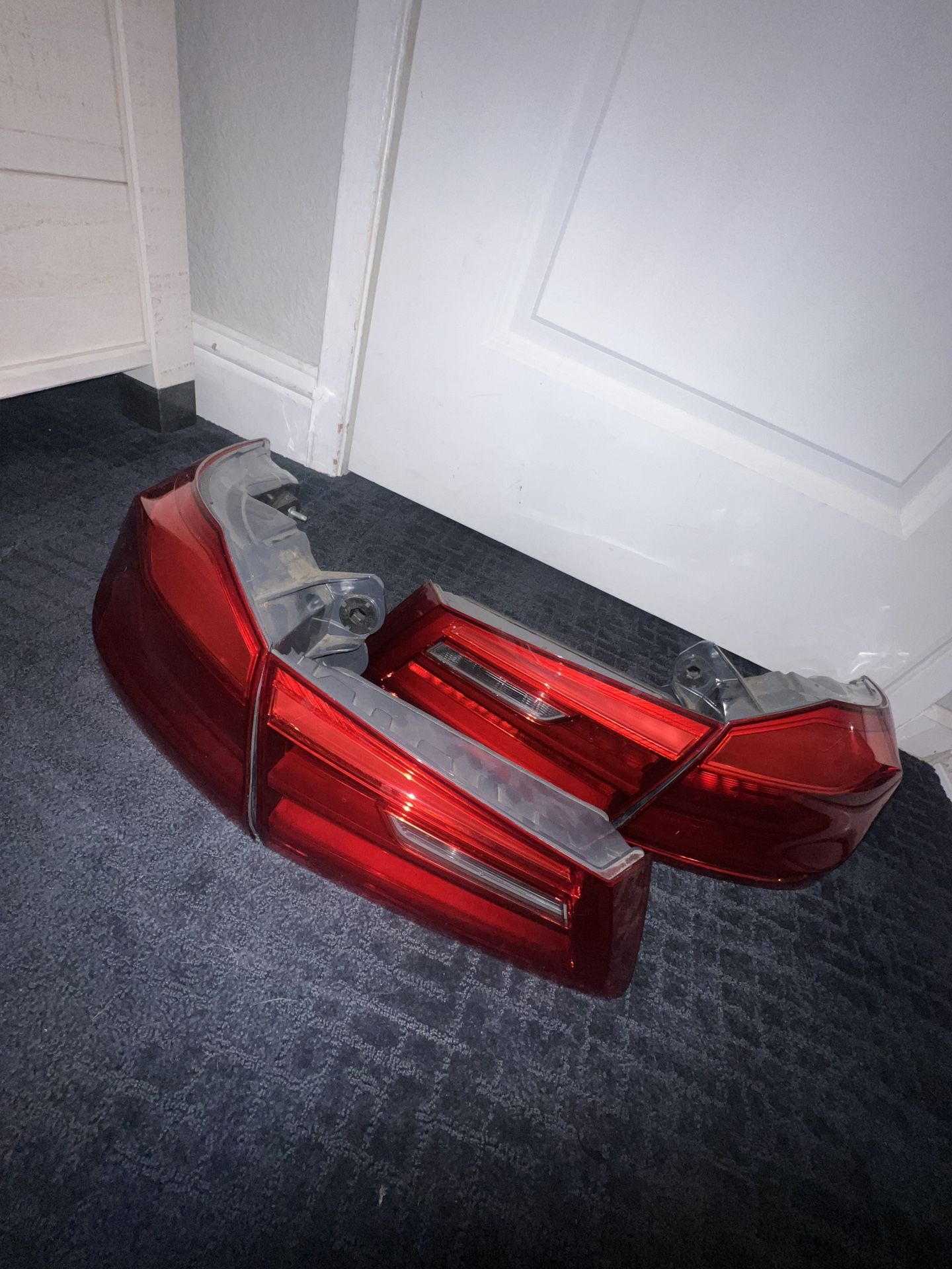 BMW G30/ F90 Taillights OEM