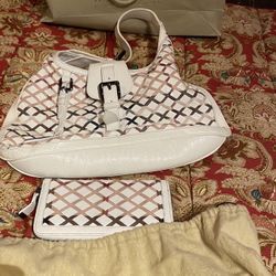 AUTHENTIC BURBERRY BAG AND MATCHING WALLET !