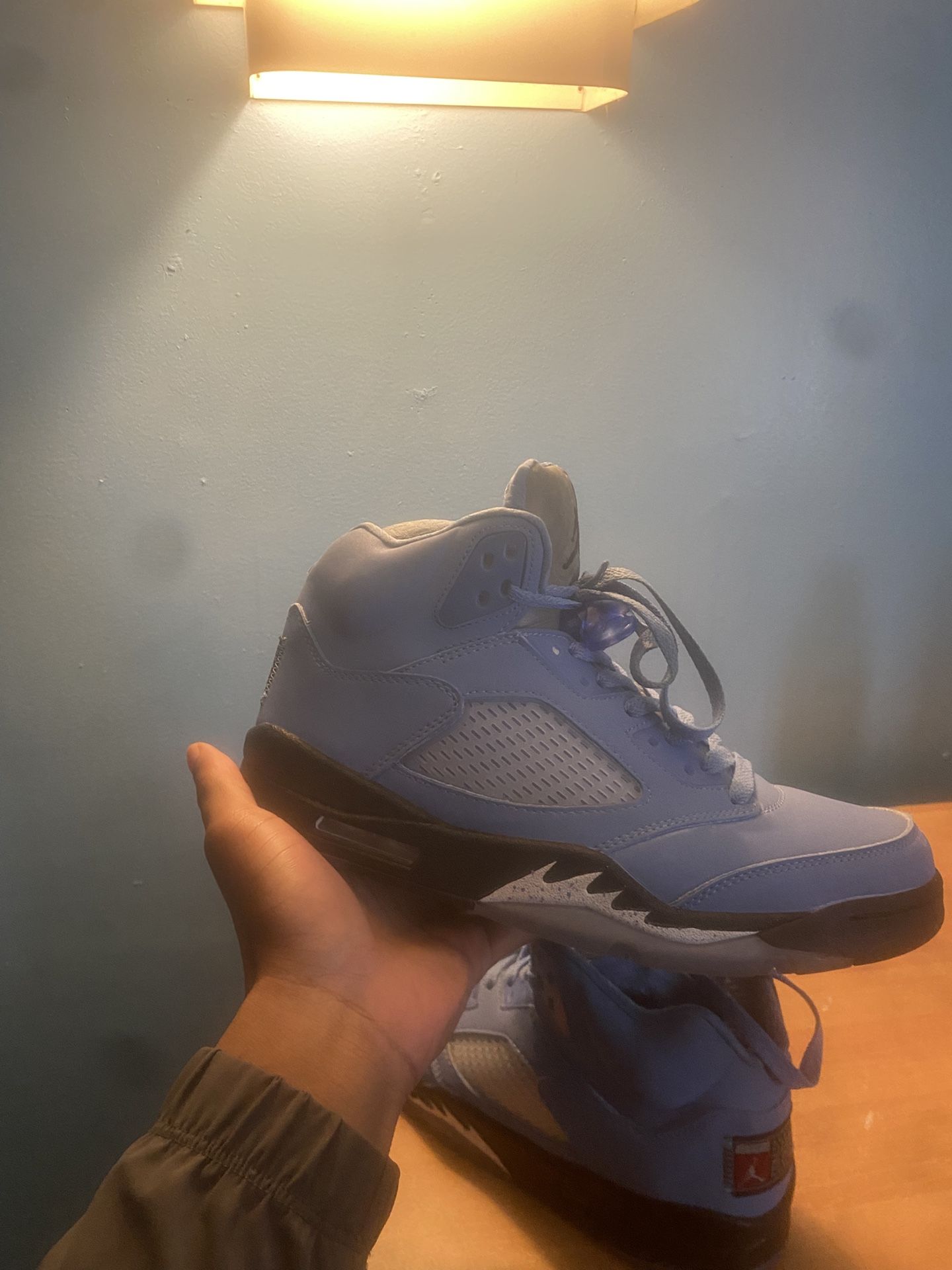 Jordan 5 "unc" size 10
