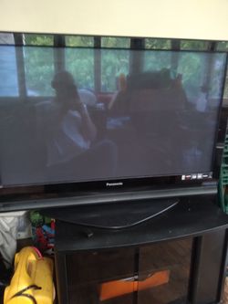42 Inch Panasonic Tv (Older Model) Not A Smart Tv