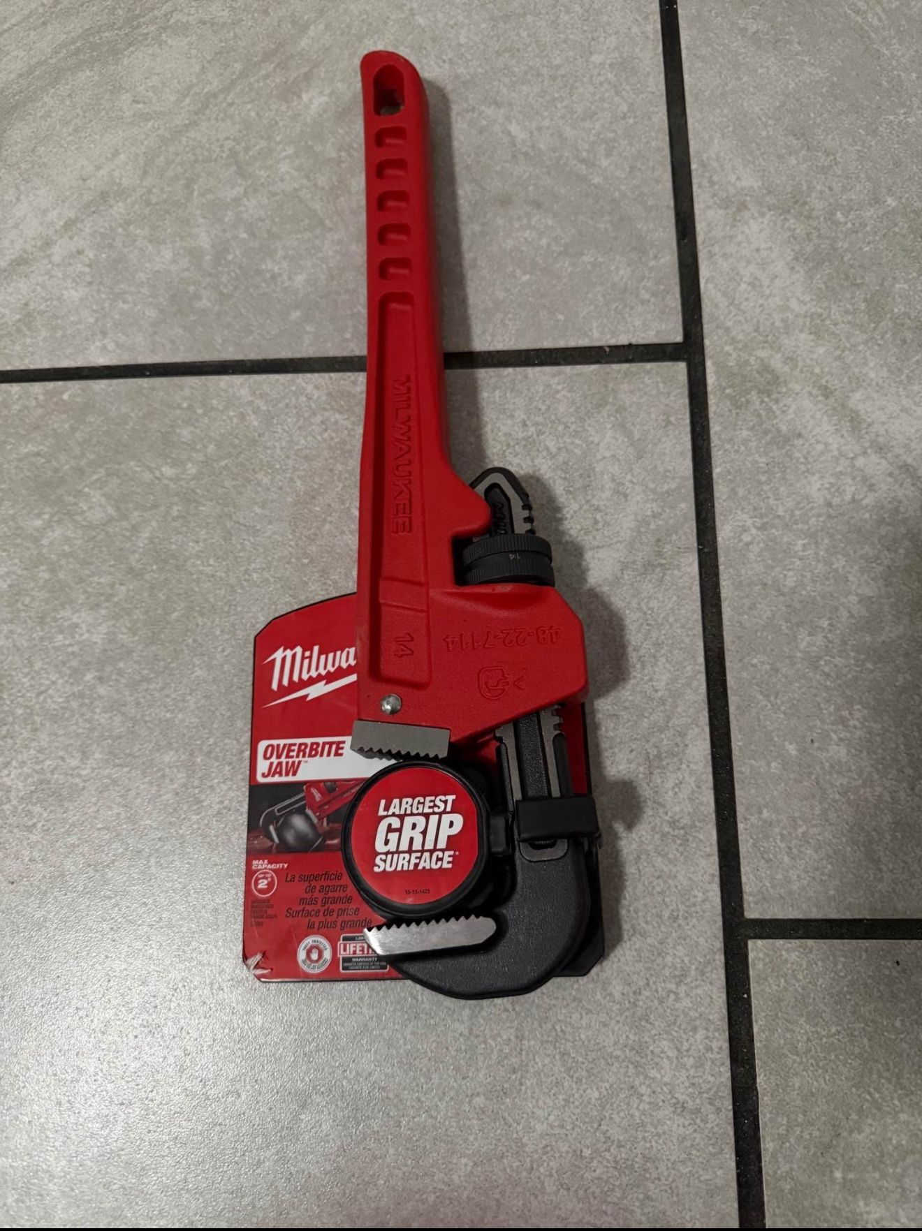 14 in. Steel Pipe Wrench /14 in. Llave de tubo de acero