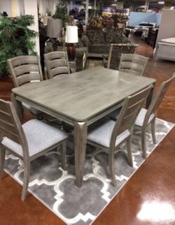 Dining table set