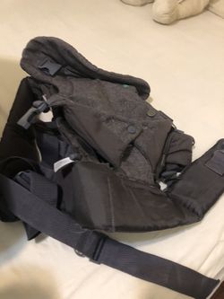 4in 1 convertible baby carrier Grey