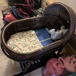 Vintage Bassinet 