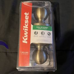 Kwikset Ball & Closet Door Knob Set 