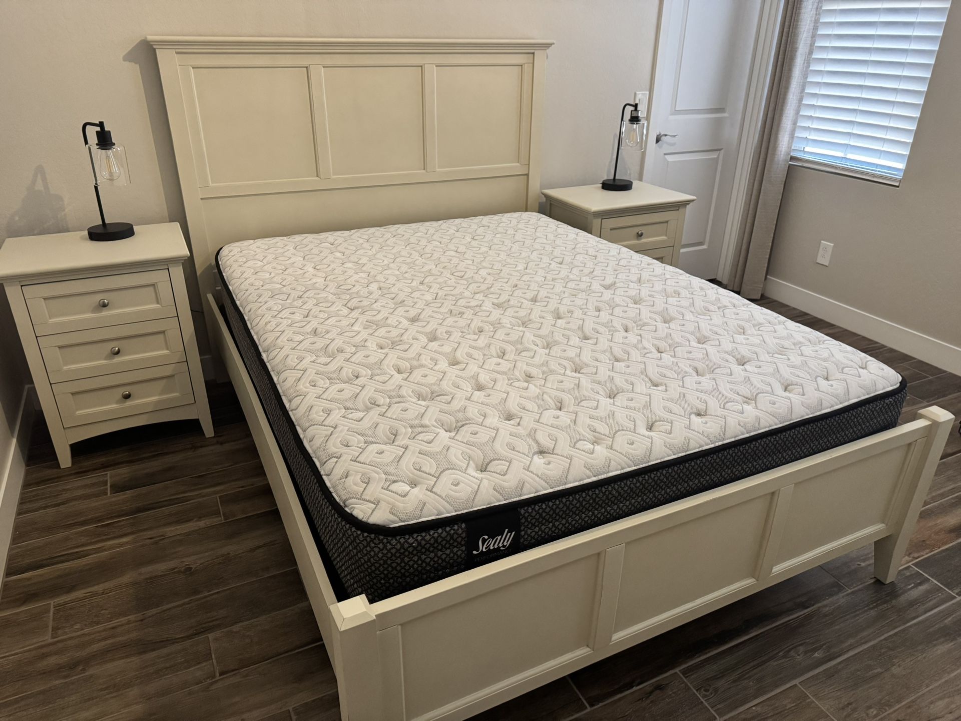 Queen Bedroom Set