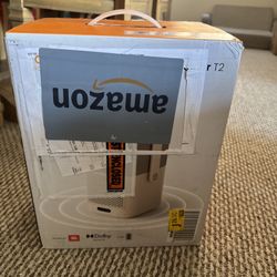 BRAND NEW Yaber T2 Portable Projector, WiFi 6 and Bluetooth, Sound By JBL