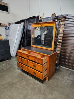 Dresser