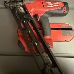 M18 FUEL 18-Volt Lithium-lon Brushless Cordless 15-Gauge Angled Finish Nailer (Tool-Only)