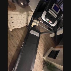 Treadmill 