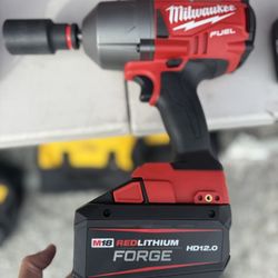 Milwaukee 1/2” square IMPACT WRENCH. With FORGE 12-0.. Battery.. Brand NEW. $500