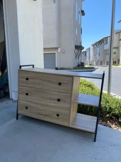 Dresser / TV Stand