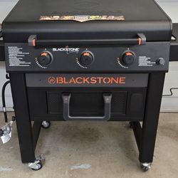Blackstone Culinary 30” Griddle with built-in XL 8QT Air Fryer.