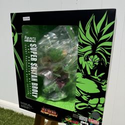 SUPER SAIYAN BROLY DRAGON BALL-Z