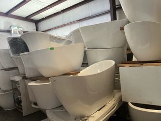 Freestanding tubs $500-$650