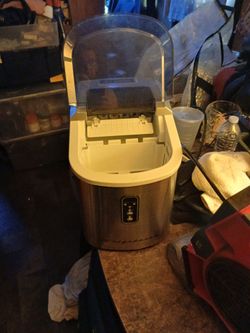 Ice maker