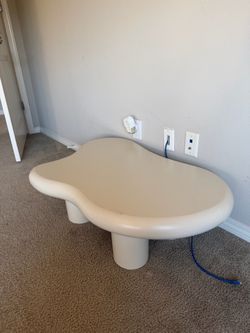Chino Hills pick up，Modern Cloud Coffee Table, Cartoon Cute End Table, Irregular Indoor Tea Table, Asymmetrical Coffee Table, Free Shape Coffee Table 