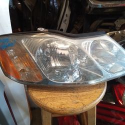 2001 - 2004 Toyota Avalon Right Headlight