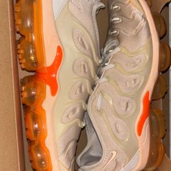 Size 9 Nike Vapor Max 