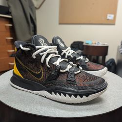 Nike Kyrie 7 ''Roswell Rayguns'' Basketball Sneakers Size 8 Adult