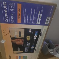 43" Class Crystal UHD U7900F 4K Smart TV (2025)

UN43U7900FFXZA