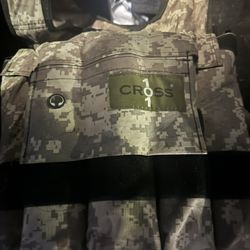 45LB Cross 101 Tactical Weight Vest - Like New