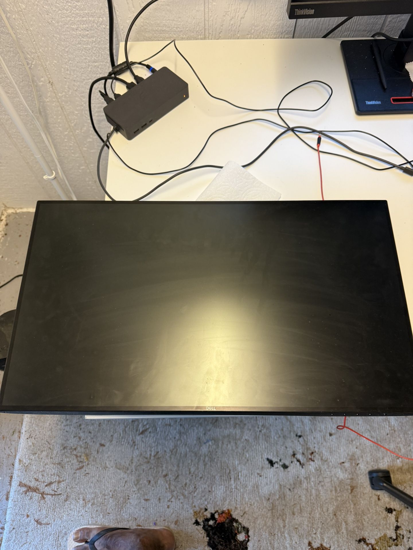 Dell Ultrasharp LED monitor -27 Inches