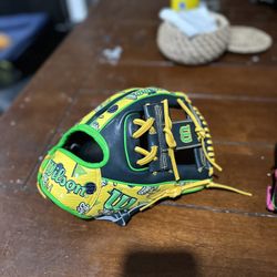 Wilson A2000 Pro-Stock Savanna Banana 11.5 (party Animas)