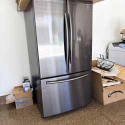 Samsung refrigerator used for about a year