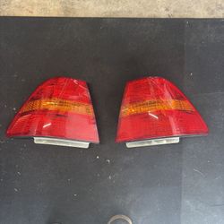 Lexus LS430 Taillight Parts 