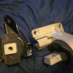 2 Of The 3  Pcs Engine & Tran MOTOR MOUNTS-2003,2005-2008 Mazda6