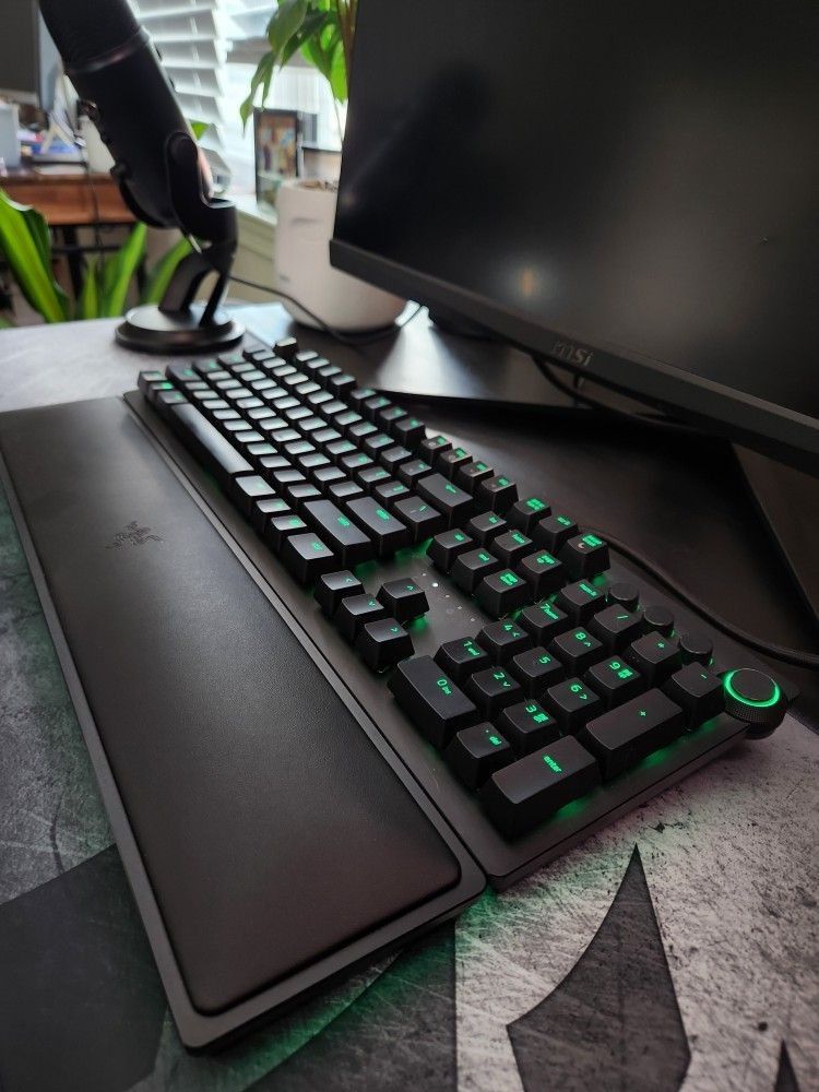 Razer Huntsman Elite Gaming Keyboard With Wrist Rest (purple Switches) In Great Condition