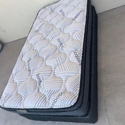 White bamboo  twin size set