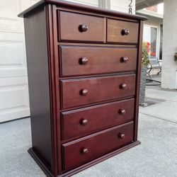 Cherry 5 Drawer Dresser Chest