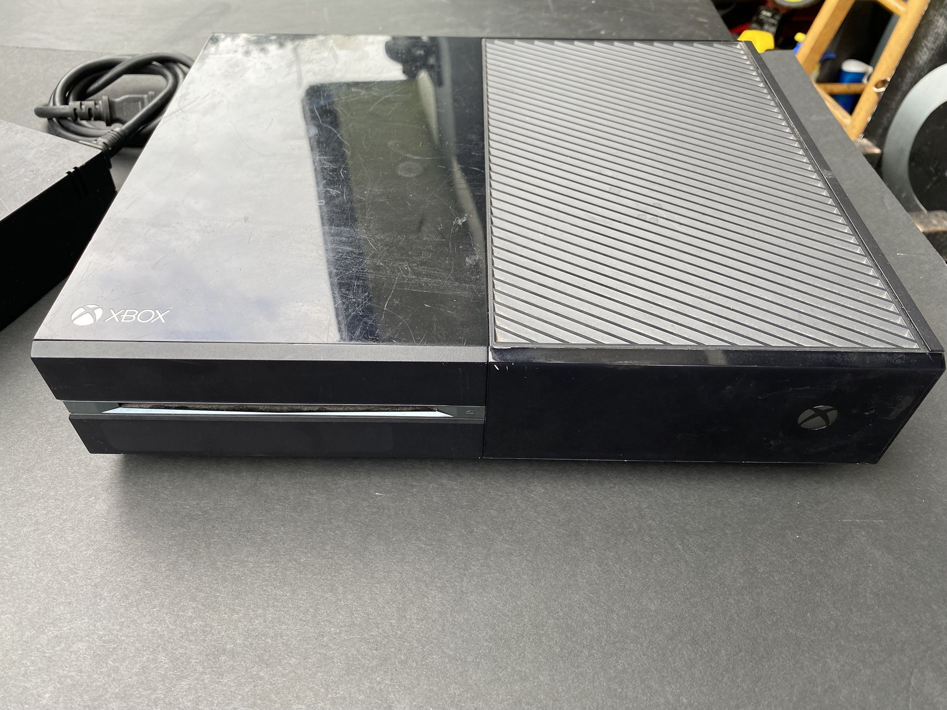 XBOX ONE CONSOLE