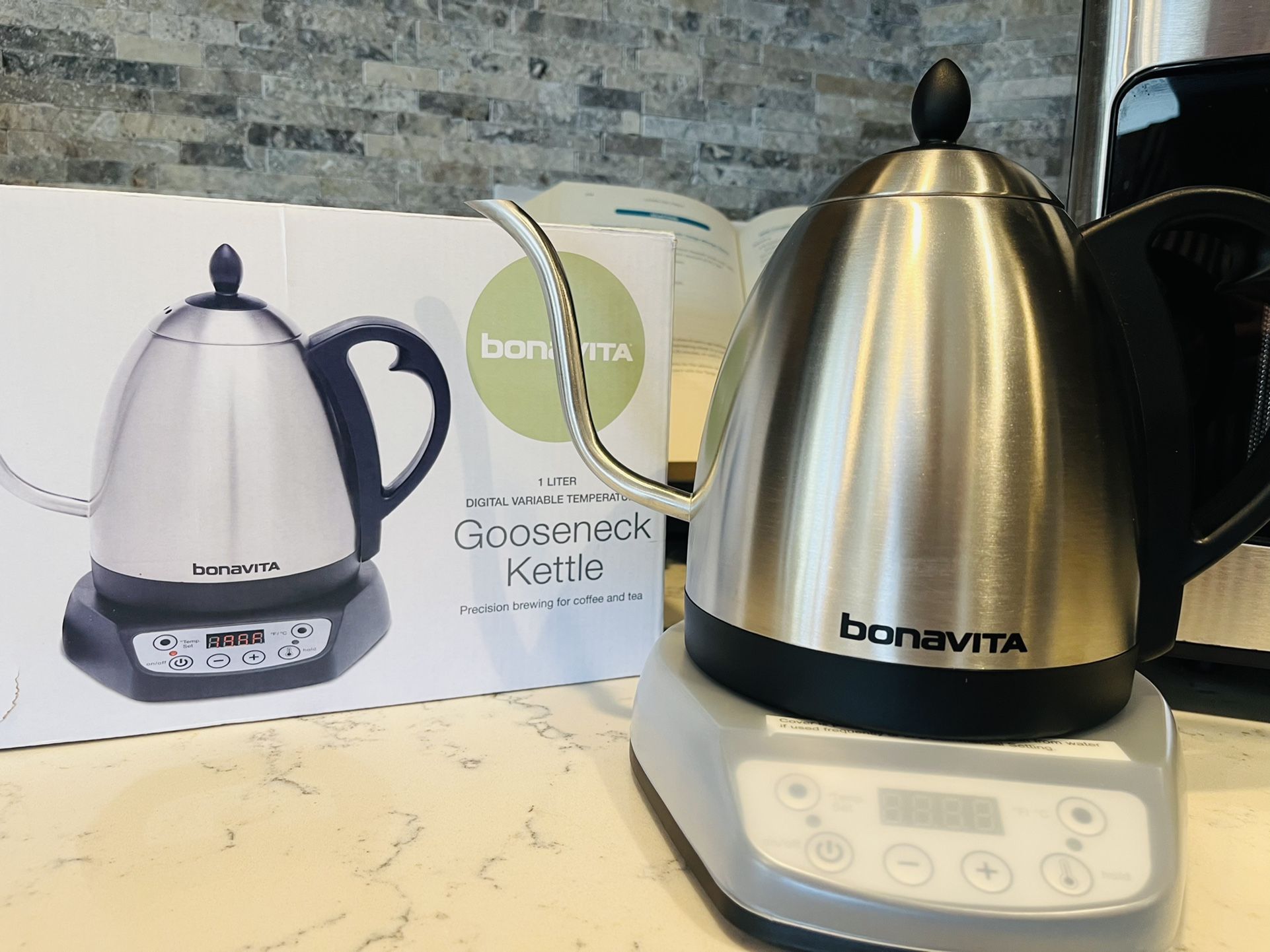 Bonavita 1 Liter Gooseneck Kettle  Used Once.  New In Box