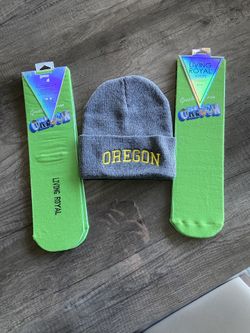 Oregon Ducks Beanie And Oregon Socks 