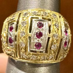 SOLID 18k Gold, Diamonds & Ruby Ring!!