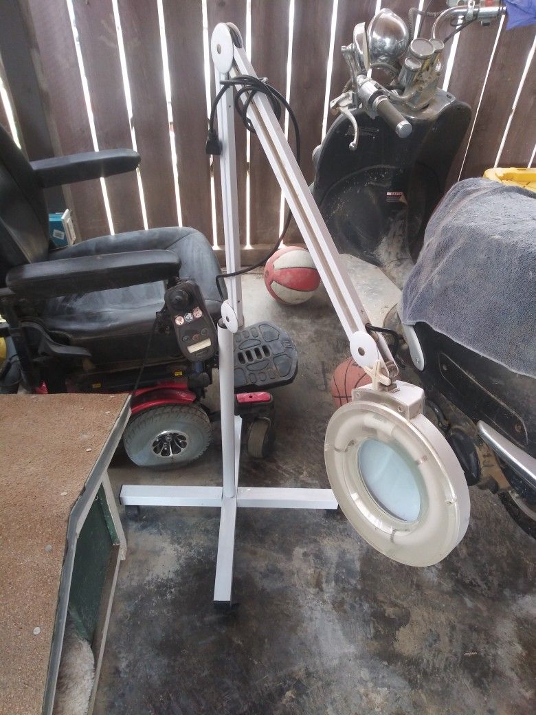 Espejo De Aumento Con Luz