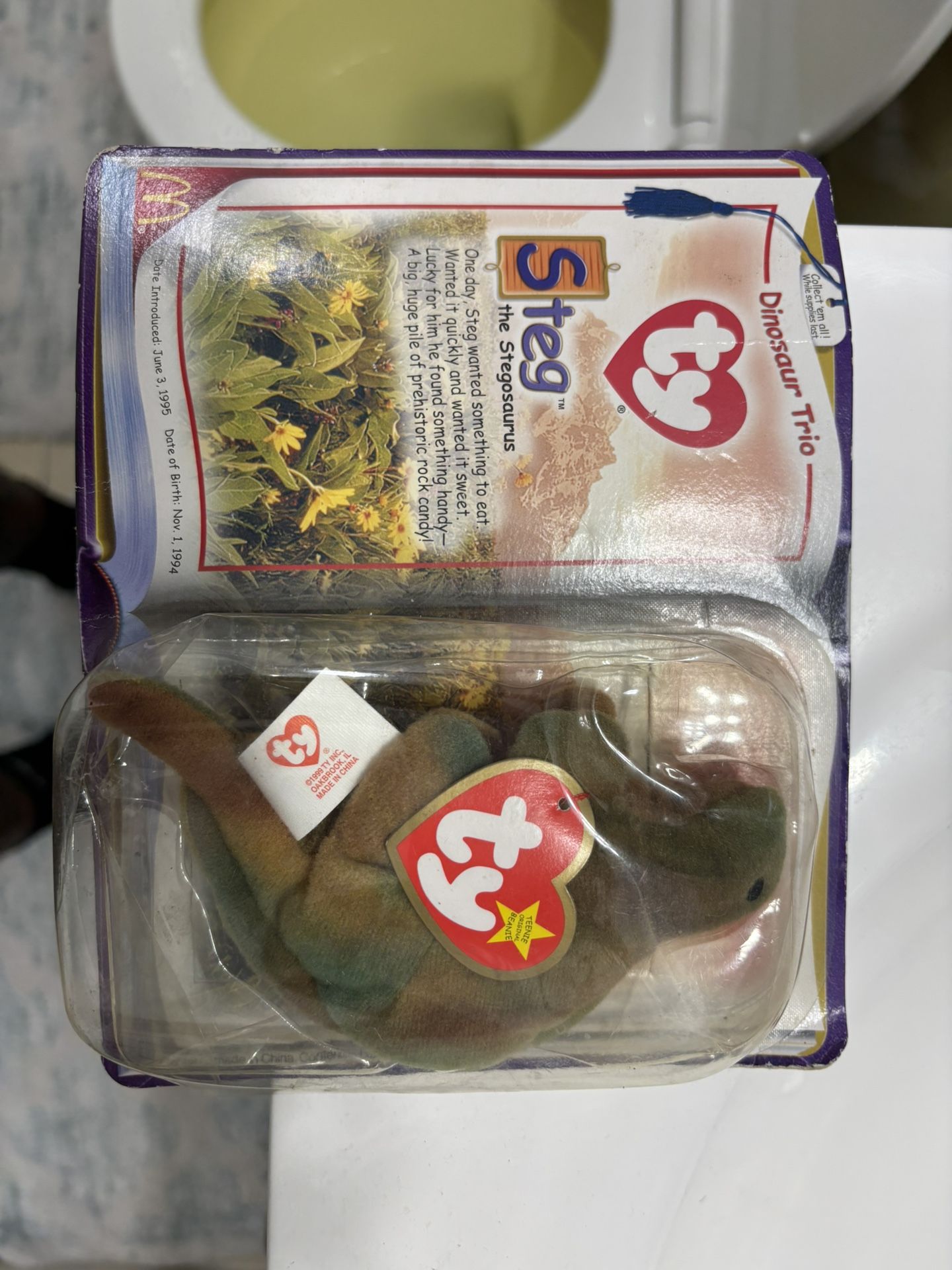 TY STEG The Stegosaurus Mc Donalds Beanie Baby RARE RETIRED DINOSAUR