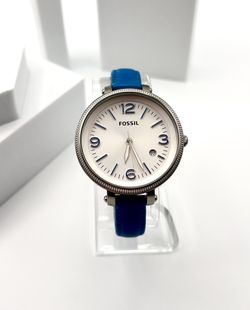 Fossil Heather Blue women’s watch, 40mm size case, 8in size wrist leather band 