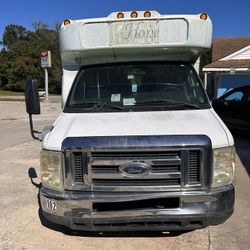 2009 Ford E-350