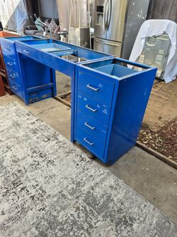WORKING DESK