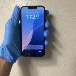 iPhone 13 (Unlocked)