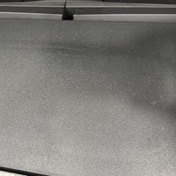 Like new Presto electric griddle,if it’s posted it’s available. .see map for approx pick up