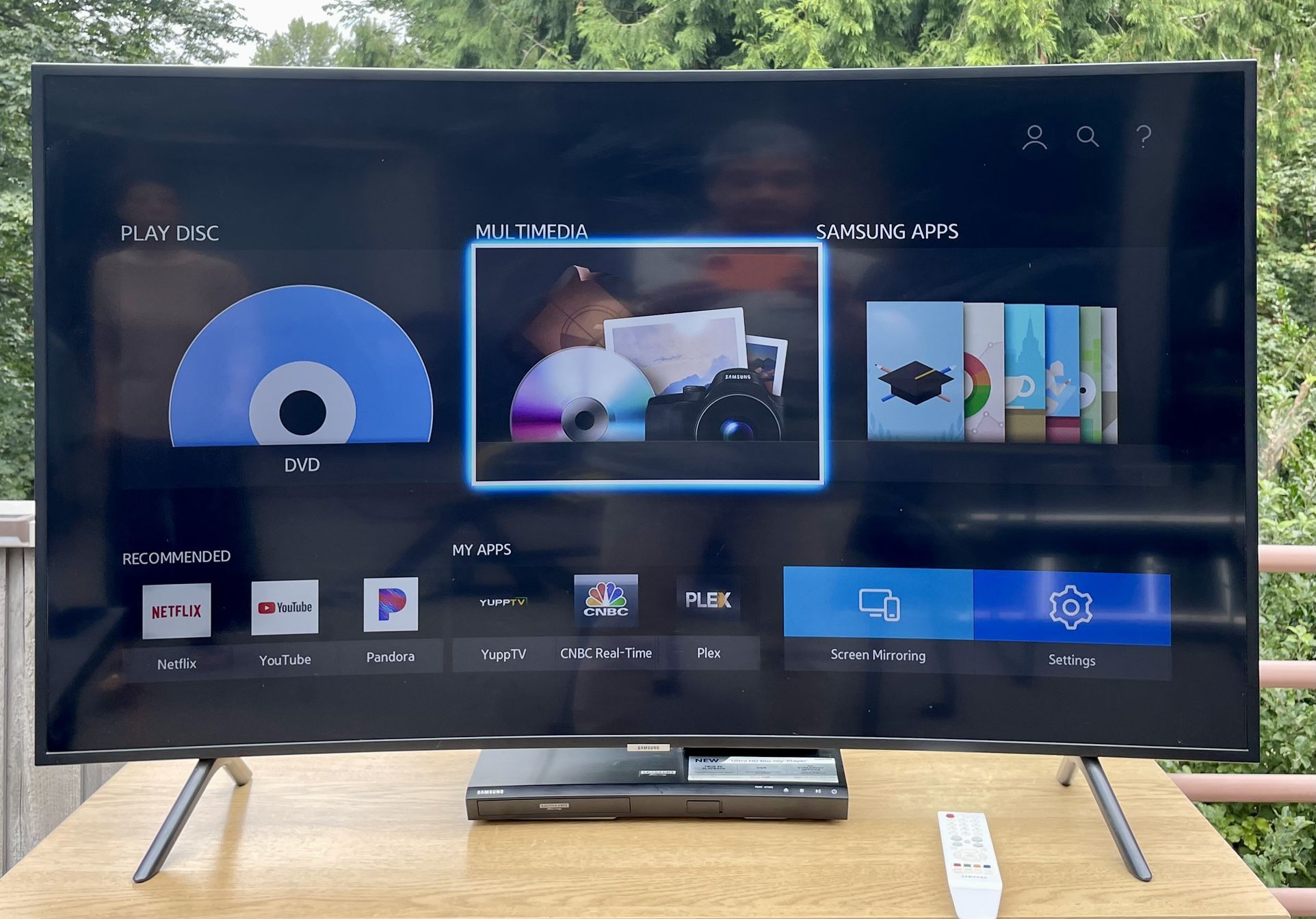 Samsung 55” Curved Smart 4K UHD TV With HDR